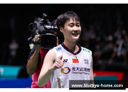 世锦赛次日国羽表现抢眼，陆光祖遗憾出局，李诗沣陈雨菲雅思组合表现突出